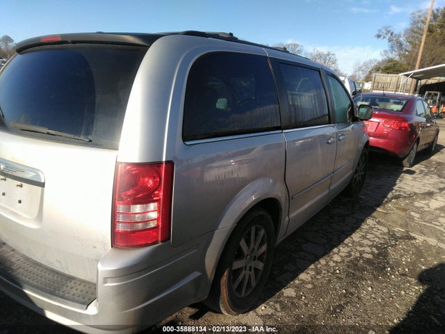 2A8HR54P88R691771 Chrysler Town & Country