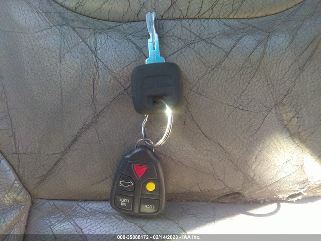 Volvo S60 2002 YV1RS61R822149274 Image 3