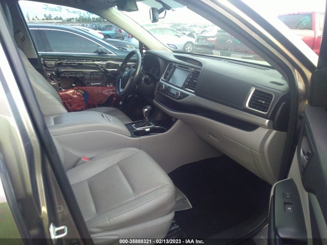 2016 Toyota Highlander, VIN: 5TDKKRFH2GS505646