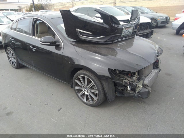 2015 Volvo S60, VIN: YV126MFMXF1352525
