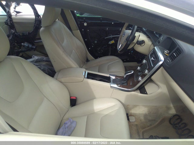 2015 Volvo S60, VIN: YV126MFMXF1352525