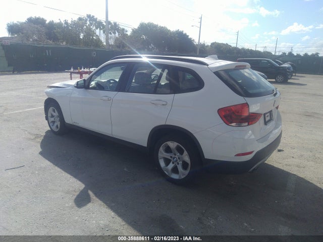 2015 BMW X1, VIN: WBAVM1C5XFV498787