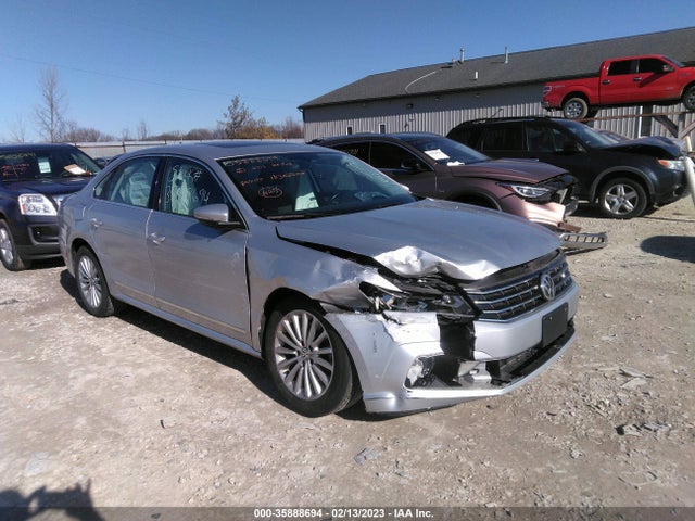 2016 Volkswagen Passat, VIN: 1VWBT7A38GC057859