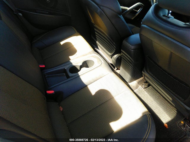 2016 Hyundai Veloster, VIN: KMHTC6ADXGU251986