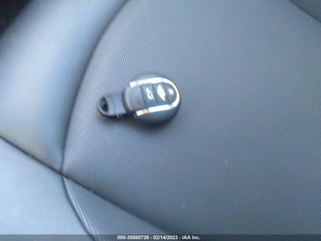 WMWXU1C59G2D12929 Mini COOPER HARDTOP 4 DOOR