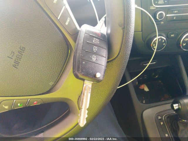 KNAFK4A64G5591393 KIA FORTE LX