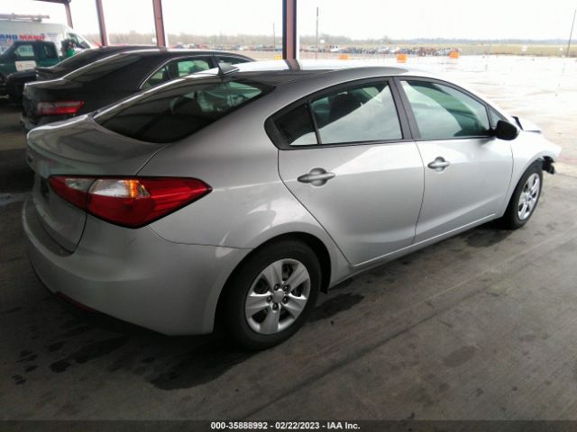 KNAFK4A64G5591393 KIA FORTE LX