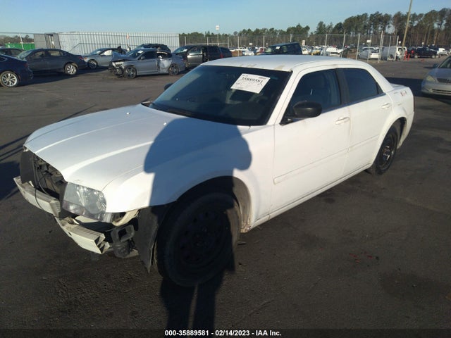 Chrysler 300 2005 2C3JA43R45H599737 Image 2