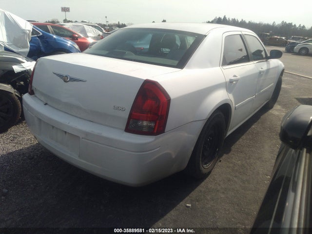 Chrysler 300 2005 2C3JA43R45H599737 Image 5