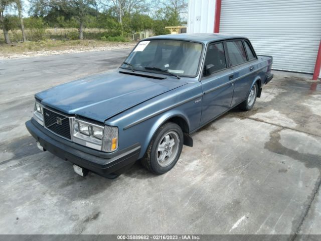 YV1AX4741F1082480 Volvo 244