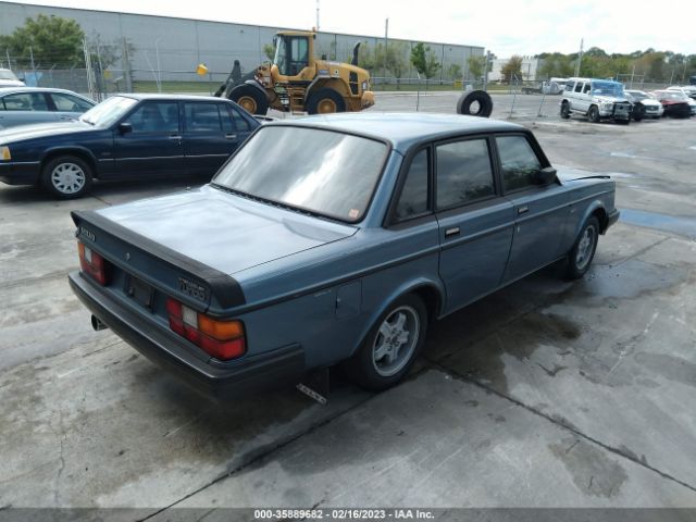 YV1AX4741F1082480 Volvo 244