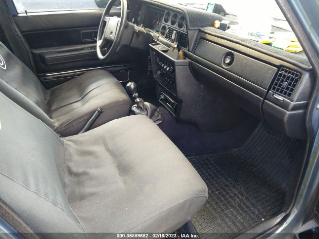 YV1AX4741F1082480 Volvo 244