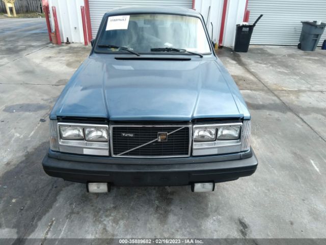 YV1AX4741F1082480 Volvo 244