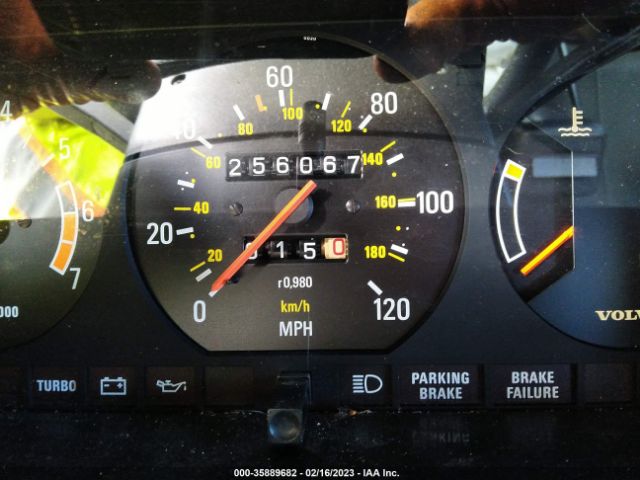 YV1AX4741F1082480 Volvo 244