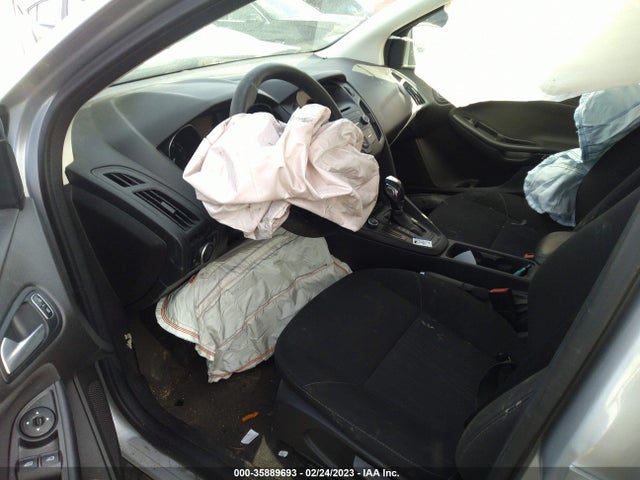 2016 FORD FOCUS SE VIN: 1FADP3F26GL274521