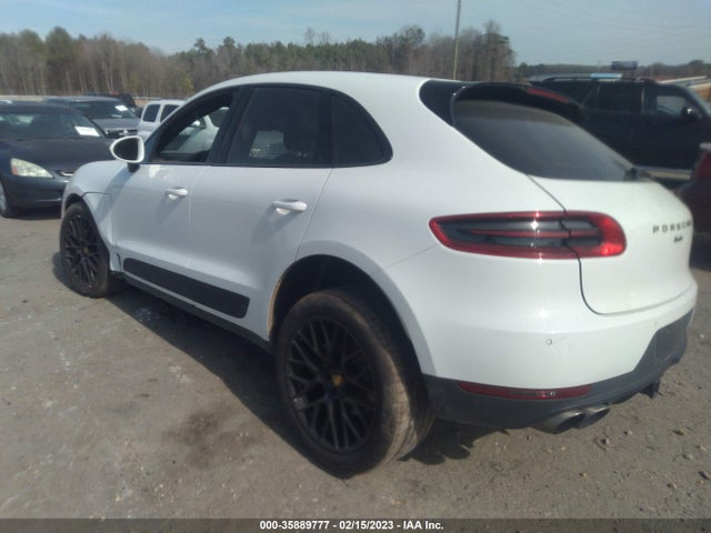 2017 PORSCHE MACAN WP1AB2A55HLB14895 Photo 2