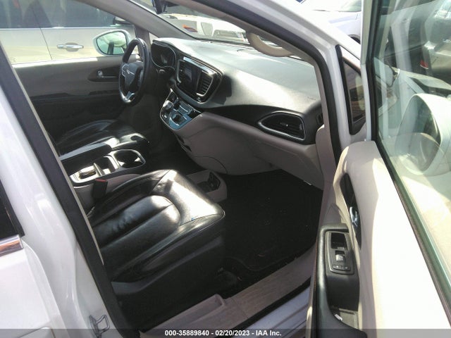 Chrysler Pacifica 2017 2C4RC1BG8HR583854 Image 5