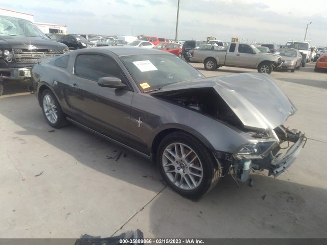 2014 FORD MUSTANG V6 VIN: 1ZVBP8AM3E5326080