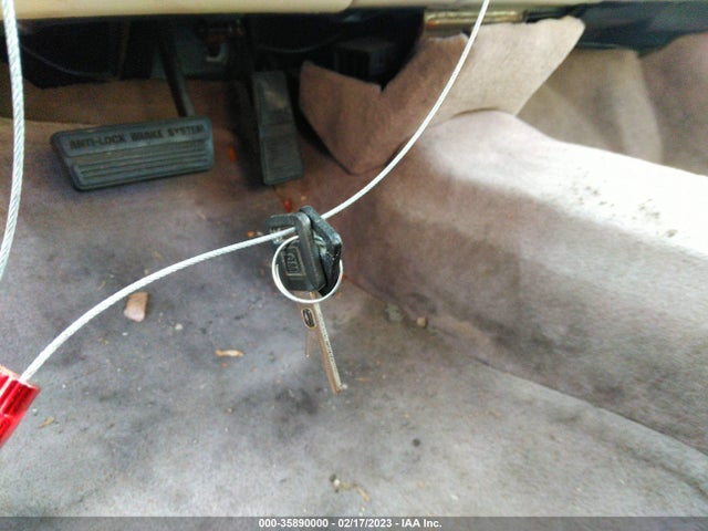 Cadillac Deville 1998 1G6KD54YXWU703703 Image 3