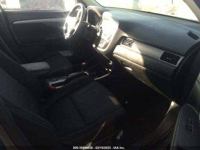 JA4AD3A37HZ028320 Mitsubishi Outlander Se/sel