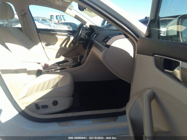1VWCT7A31HC031626 Volkswagen Passat 1.8t Sel Premium