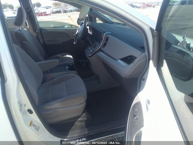 Toyota SIENNA LE 2017 5TDKZ3DC4HS840358 Image 6