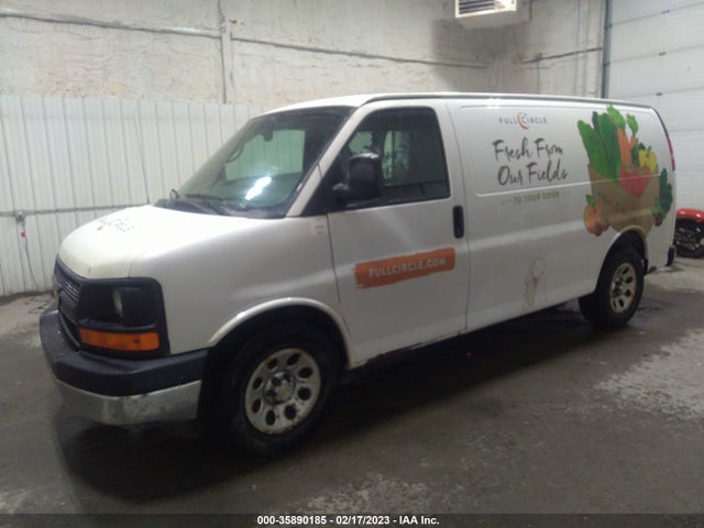 Chevrolet EXPRESS CARGO VAN 2011 1GCSHAF45B1126143 Image 2