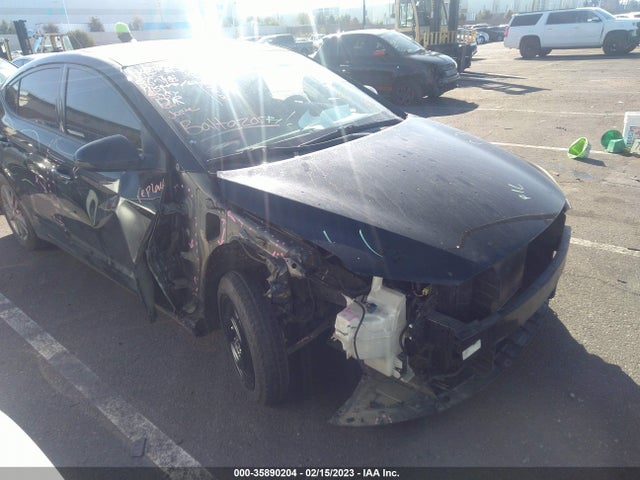 2017 5NPD84LF8HH121746 main image