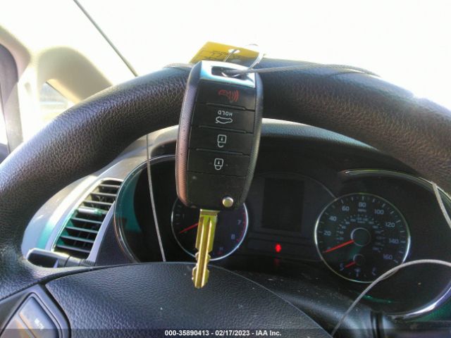 3KPFK4A73HE082512 KIA FORTE LX