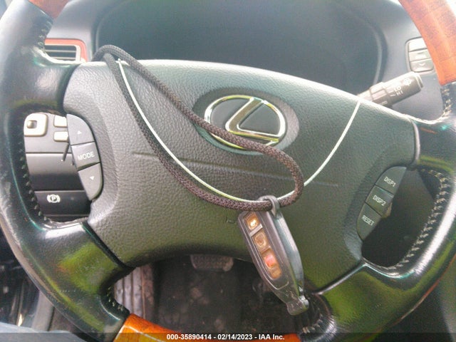 Lexus LS 430 2005 JTHBN36F450182380 Image 3
