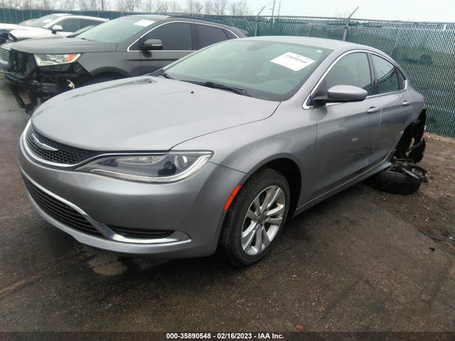 Chrysler 200 Limited 2015 1C3CCCAB0FN567685 Image 2