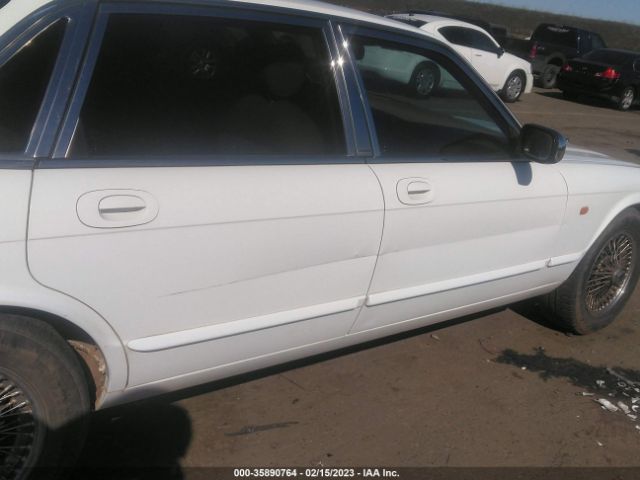 SAJHX1249VC806382 Jaguar XJ