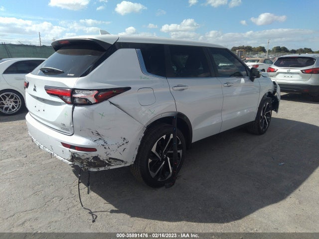 JA4J4UA84NZ062695 Mitsubishi Outlander Se