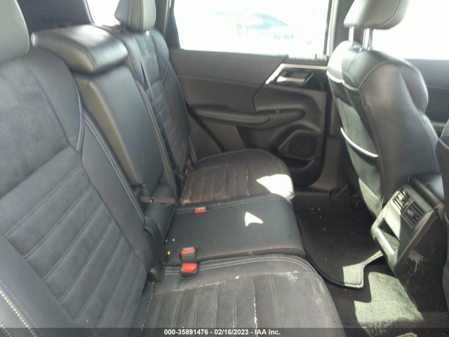 JA4J4UA84NZ062695 Mitsubishi Outlander Se
