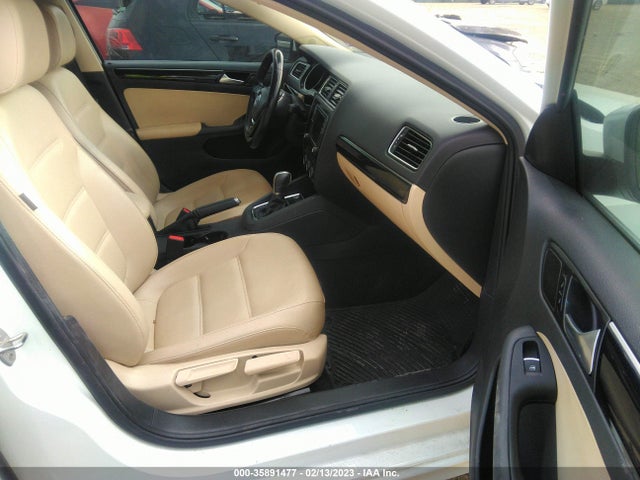3VWL17AJ5HM409496 Volkswagen Jetta 1.8t Sel