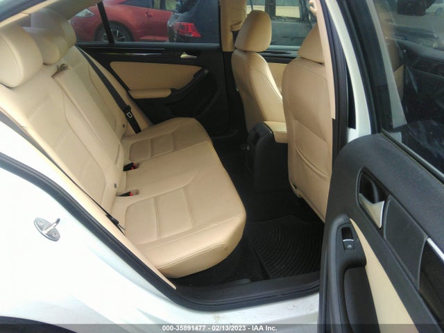 3VWL17AJ5HM409496 Volkswagen Jetta 1.8t Sel