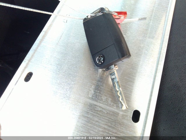 3VV3B7AXXJM005010 Volkswagen Tiguan Sel/se