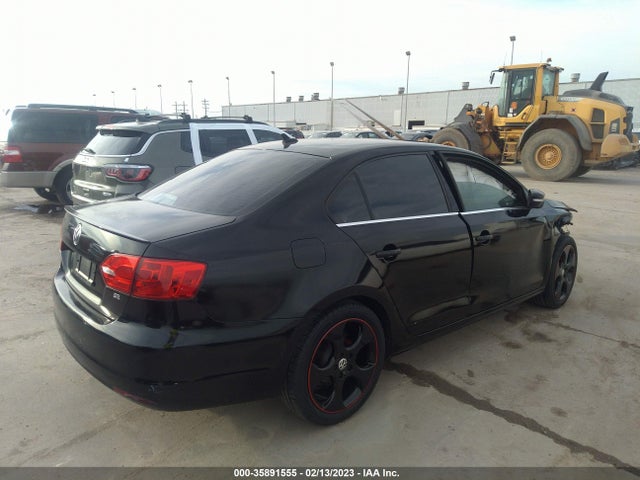 3VWL17AJ2EM414005 Volkswagen Jetta Sedan Sel