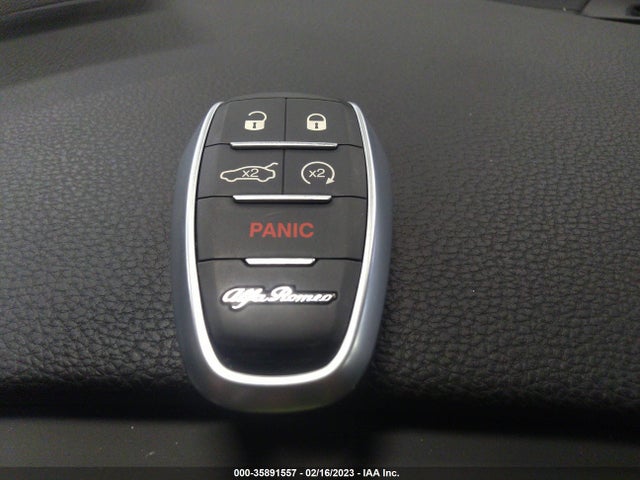 2022 Alfa Romeo Giulia, VIN: ZARFANBN4N7666246