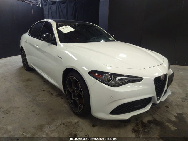2022 Alfa Romeo Giulia, VIN: ZARFANBN4N7666246