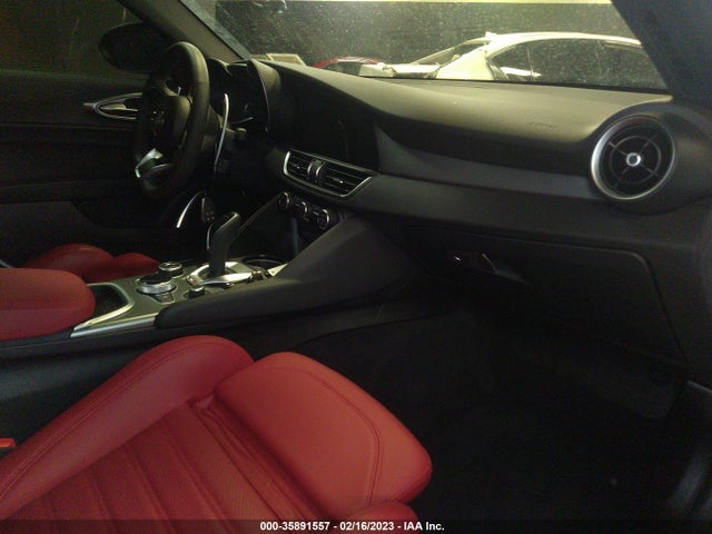 2022 Alfa Romeo Giulia, VIN: ZARFANBN4N7666246