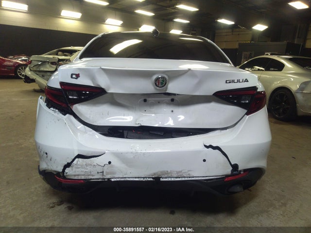 2022 Alfa Romeo Giulia, VIN: ZARFANBN4N7666246