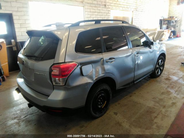 JF2SJAJC9JH412927 Subaru Forester Limited