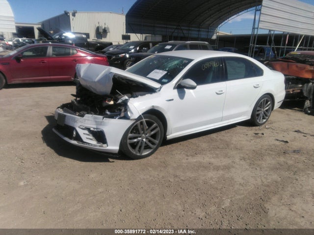 1VWAA7A3XJC004041 Volkswagen Passat 2.0t S/r-line