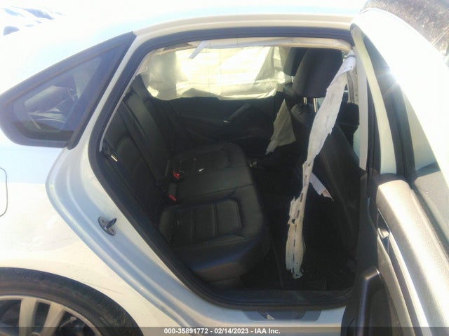 1VWAA7A3XJC004041 Volkswagen Passat 2.0t S/r-line