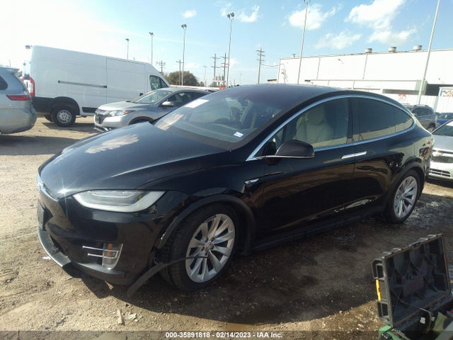 Tesla Model X 70d/90d/75d/60d/p100d 2016 5YJXCBE22GF004168 Image 2