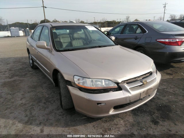 2000 HONDA ACCORD SDN EX W/LEATHER VIN: 1HGCG1651YA083432