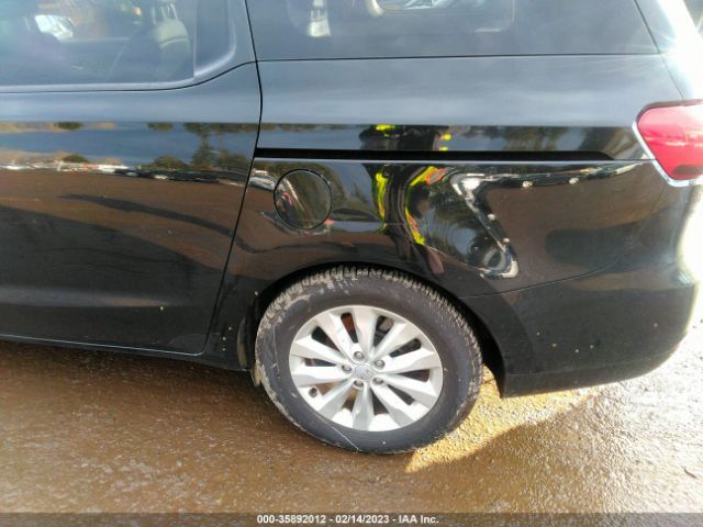 KNDMC5C11G6138146 KIA SEDONA EX