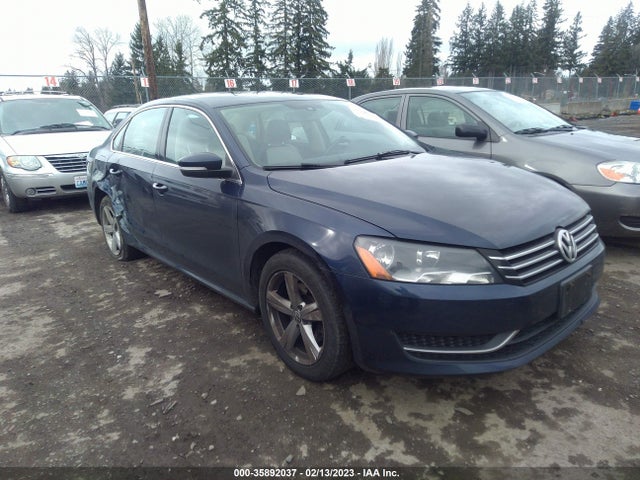 Volkswagen PASSAT SE 2014 1VWBT7A35EC101636 Image 1