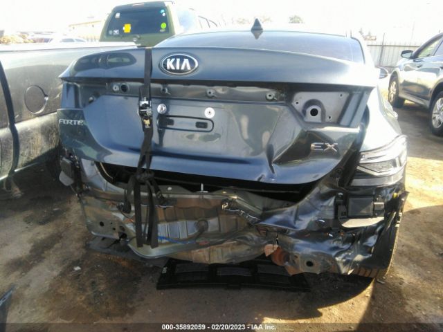3KPF54AD4ME322898 KIA FORTE EX